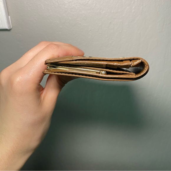 BURBERRY Leather-Trimmed Check Wallet - Picture 8 of 11